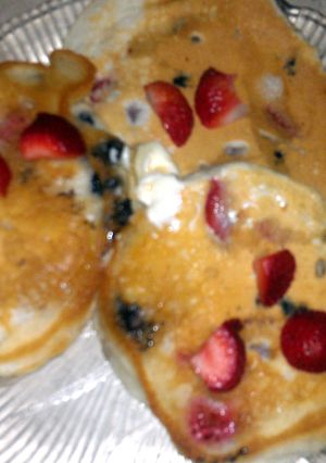 A picture of berrylicious pancakes.