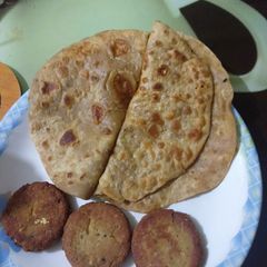 Khasta Karara Paratha A picture of Khasta Karara Paratha.