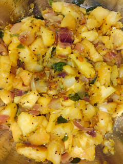மரவள்ளிக் கிழங்கு பொரியல்(tapioca poriyal recipe in tamil) செய்முறை முக்கிய புகைப்படம்