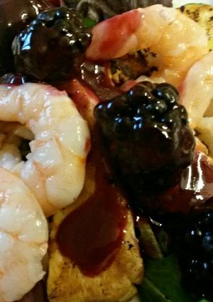 A picture of Sig's Rich Fruit Sauce with Prawns and Halloumi.