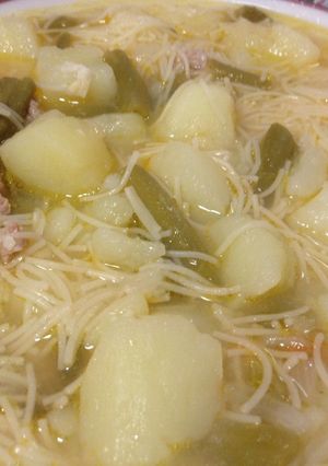 Una foto de Patatas con costillas