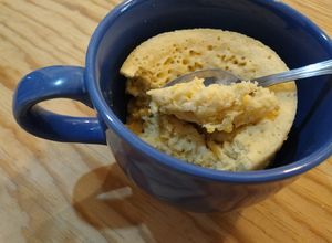 Una foto de Pastel de elote en taza (Mug cake) 🌽