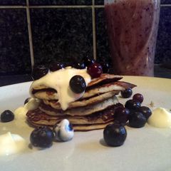 A picture of Sophie's Flourless banana pancakes.