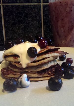 A picture of Sophie's Flourless banana pancakes.