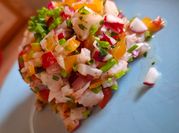 Une photo de tartare tomate