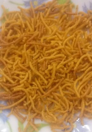 પીઝા સેવ (Pizza Sev Recipe In Gujarati) રેસીપી મુખ્ય ફોટો