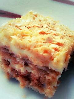 A picture of cheezy cheese cake.