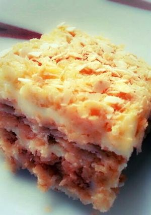 A picture of cheezy cheese cake.