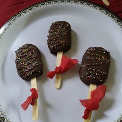 A picture of Chocolate cake pops.