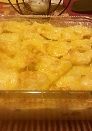 A picture of Easy Tuna Noodle Casserole.