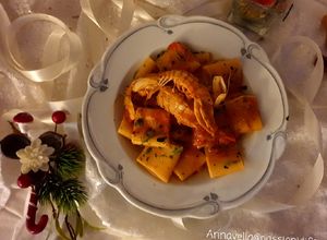 Foto di Mezzi paccheri al sugo di cannocchie
