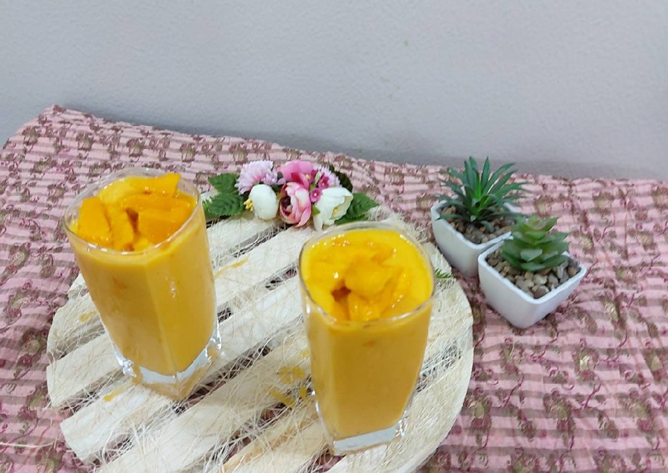 Mango milk shake