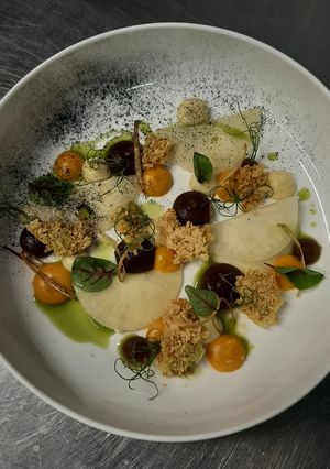 Zdjęcie przepisu Ravioli z selera, kremowe żółtka, cebula.