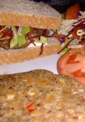 Una foto de Hamburguesa de lentejas, arroz y avena