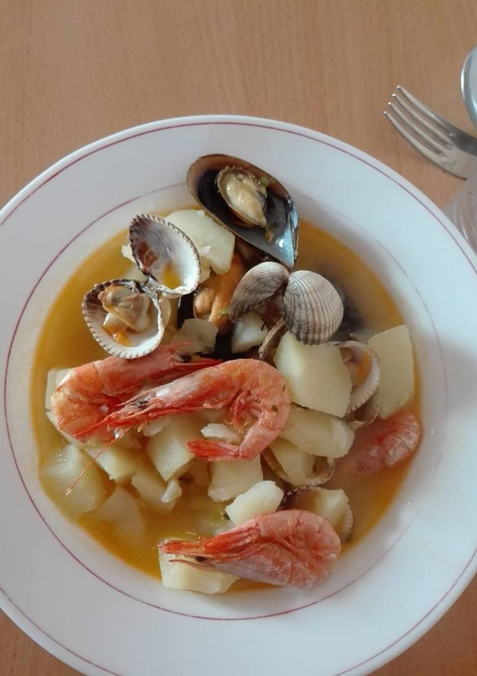 Una foto de Patatas a la marinera