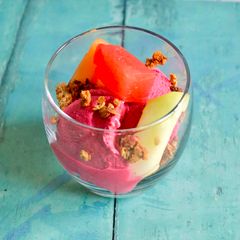 A picture of Raspberry & Melon Frozen Yoghurt.