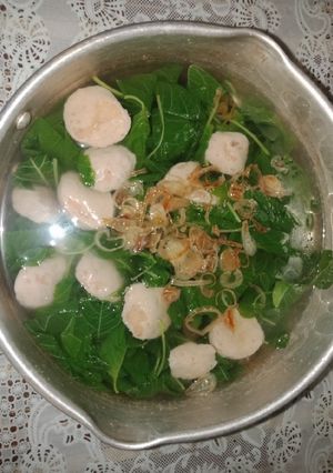 Foto resep Sayur bayam bakso ala bunda ana