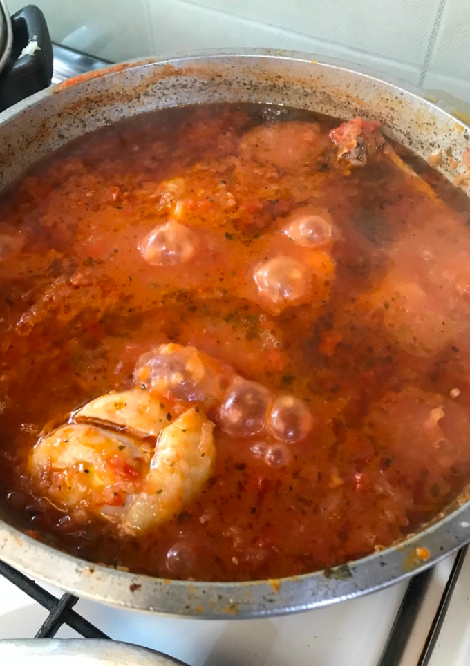 Una foto de Salsa con pollo (ideal para acompañar unas ricas pastas)
