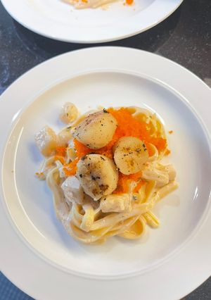 A picture of Fettuccine with Scallops and Tobiko Cream Sauce.