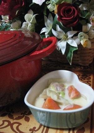 A picture of Easy Rich Cream Stew in a Le Creuset Pot.
