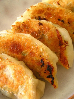 A picture of How to Cook Crispy and Juicy Gyoza Dumplings!.