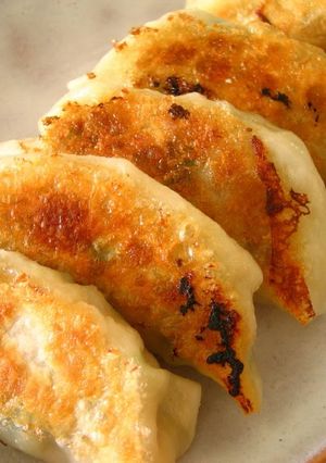 A picture of How to Cook Crispy and Juicy Gyoza Dumplings!.