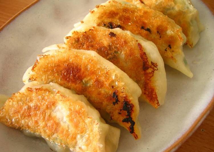 Simple Way to Make Favorite How to Cook Crispy and Juicy Gyoza Dumplings!