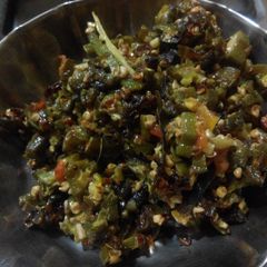 A picture of Okra Sabzi.