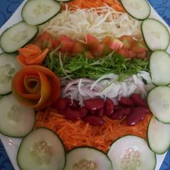 Garnished coleslaw A picture of Garnished coleslaw.