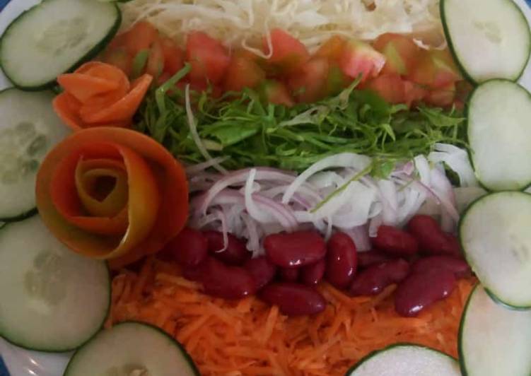 Garnished coleslaw