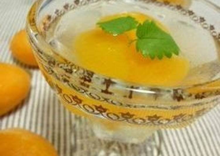 Early Summer Loquat Jello