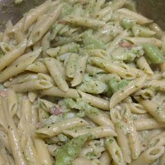 A picture of Broccoli Pasta.