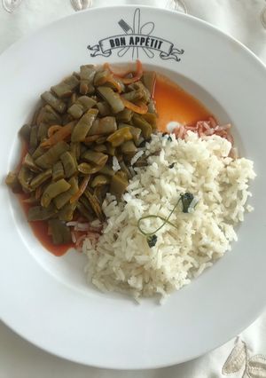 Una foto de Nopales con Chile Pasilla