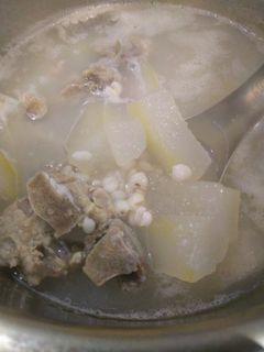冬瓜薏仁排骨湯（家常好湯）（低醣餐） 的食譜成品照片