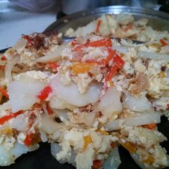 A picture of Peppers - n - eggs.