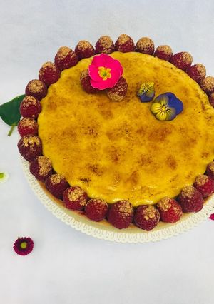 Une photo de Tarte framboise crème brulée
