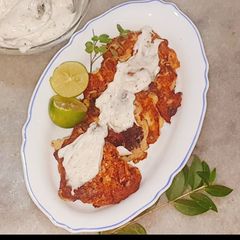 A picture of Cheesy chicken fritters.