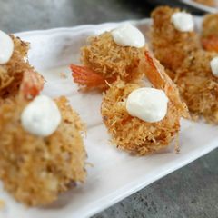 A picture of Coconut shrimps.