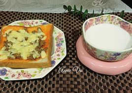 Bánh sandwich nướng bò phô mai