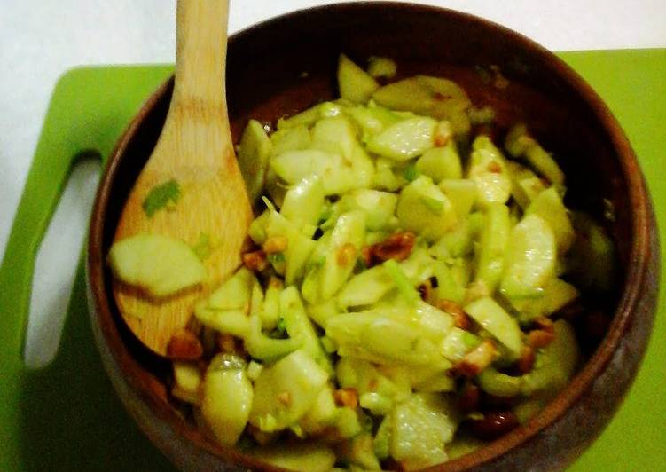 Recipe of Ultimate Green Apple, Celery and Honey roasted Macadamia Nuts with Dijon Mustard dressing