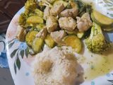 Pierna de cerdo en salsa verde con calabaza, brócoli y espinaca