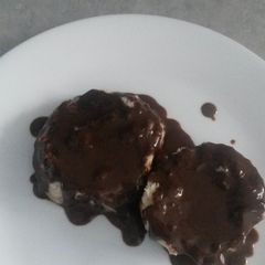 A picture of Chocolate gravy.