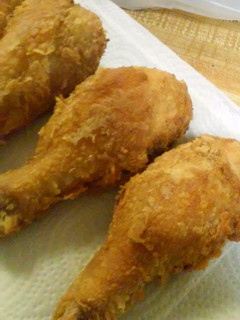 A picture of Isaiahs crispy fried chicken.