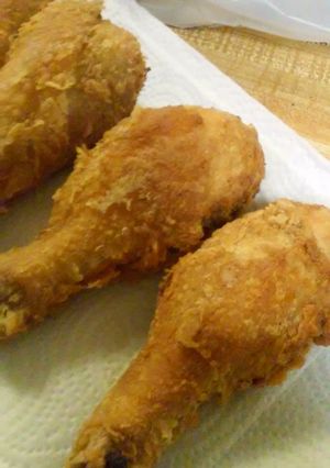 A picture of Isaiahs crispy fried chicken.