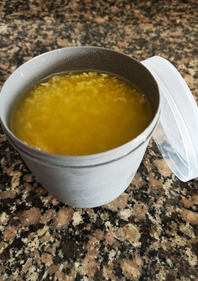 Una foto de Ajos en aceite