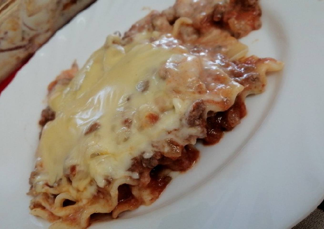 Lasagna bolognesa con salsa bechamel