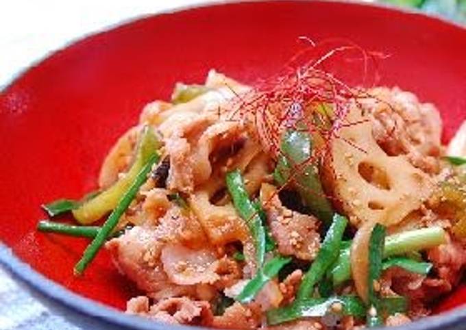 Bibimbap-style Pork Rice Bowl with Lots of Vegetables