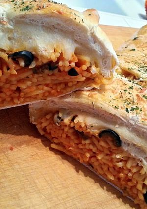 A picture of Ray's Stuffed Spaghetti Bread.