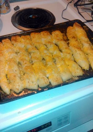 A picture of Cheesy Garlic Breadsticks.