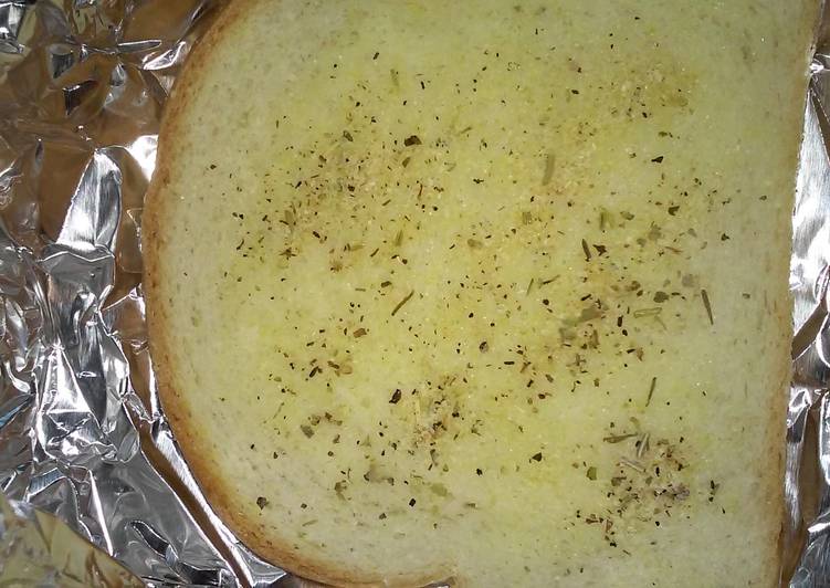 Buttery garlic bread